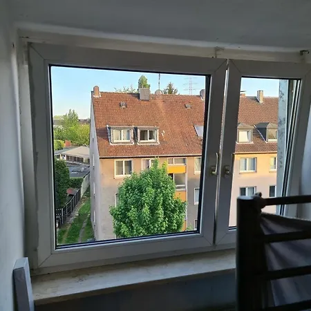 Schlafgelegenheit * Essen